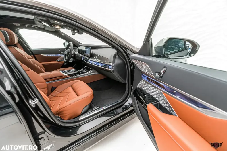 BMW Seria 7 din 2025 cu 6.000 km - oferta BMW151439 - foto 20