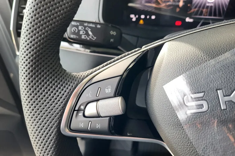 Skoda Karoq din 2025 cu 15 km - oferta SKO151444 - foto 18