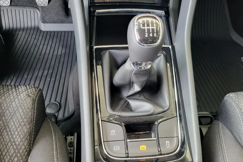 Skoda Karoq din 2025 cu 15 km - oferta SKO151444 - foto 23