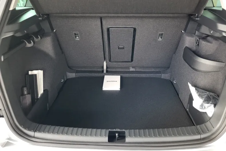 Skoda Karoq din 2025 cu 15 km - oferta SKO151444 - foto 28