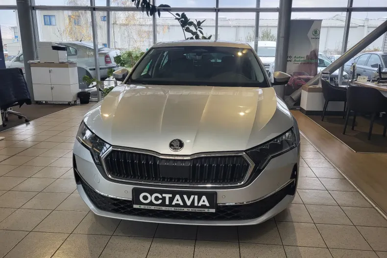 Skoda Octavia din 2025 cu 44 km - oferta SKO151445 - foto 1