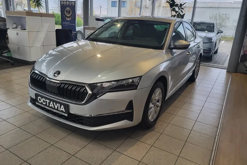 Skoda Octavia din 2025 cu 44 km - oferta SKO151445 - foto 2