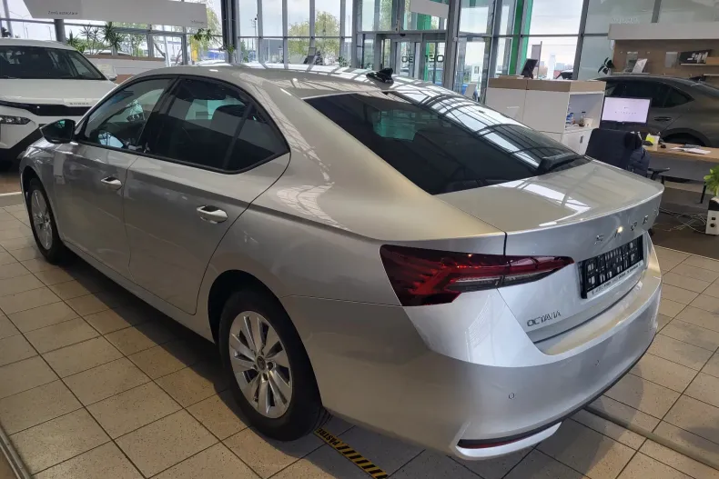 Skoda Octavia din 2025 cu 44 km - oferta SKO151445 - foto 6