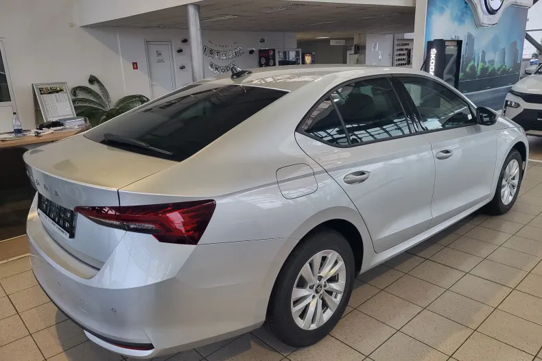 Skoda Octavia din 2025 cu 44 km - oferta SKO151445 - foto 7