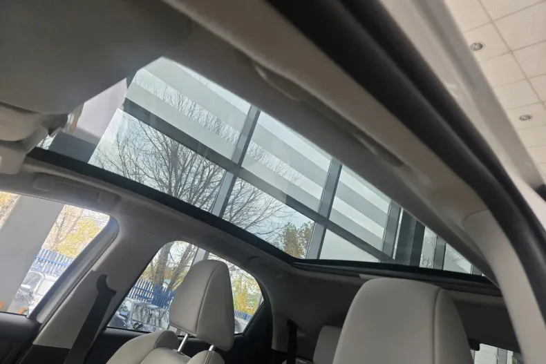 Toyota Yaris din 2024 cu 15.843 km - oferta TOY151446 - foto 6