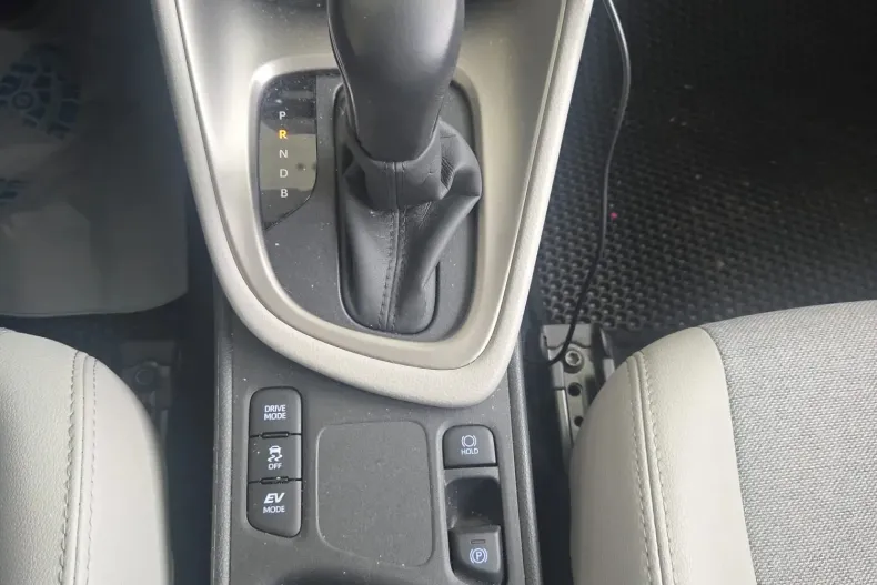 Toyota Yaris din 2024 cu 15.843 km - oferta TOY151446 - foto 11