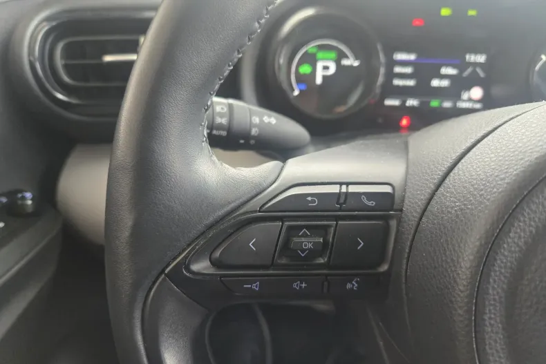 Toyota Yaris din 2024 cu 15.843 km - oferta TOY151446 - foto 12