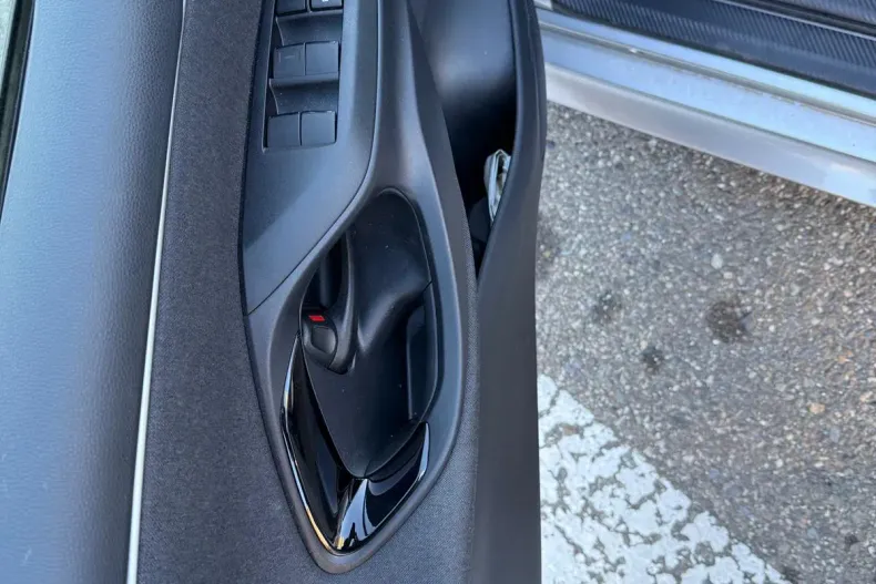 Toyota Yaris din 2024 cu 101.700 km - oferta TOY151451 - foto 14