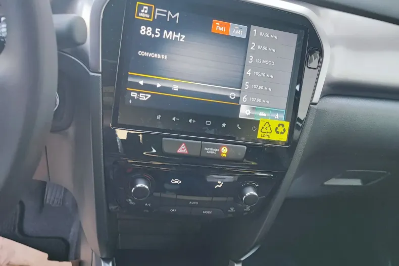 Suzuki Vitara din 2025 cu 4 km - oferta SUZ151461 - foto 5