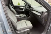 Volvo XC40 din 2023 cu 26.215 km - oferta VOL151465 - foto 6