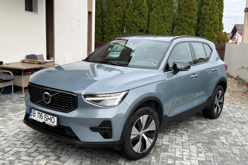 Volvo XC40 din 2023 cu 26.215 km - oferta VOL151465 - foto 7