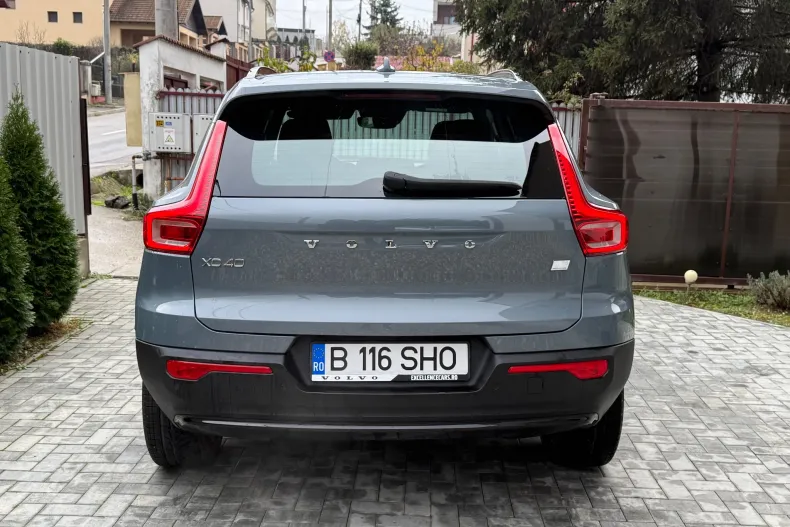 Volvo XC40 din 2023 cu 26.215 km - oferta VOL151465 - foto 10