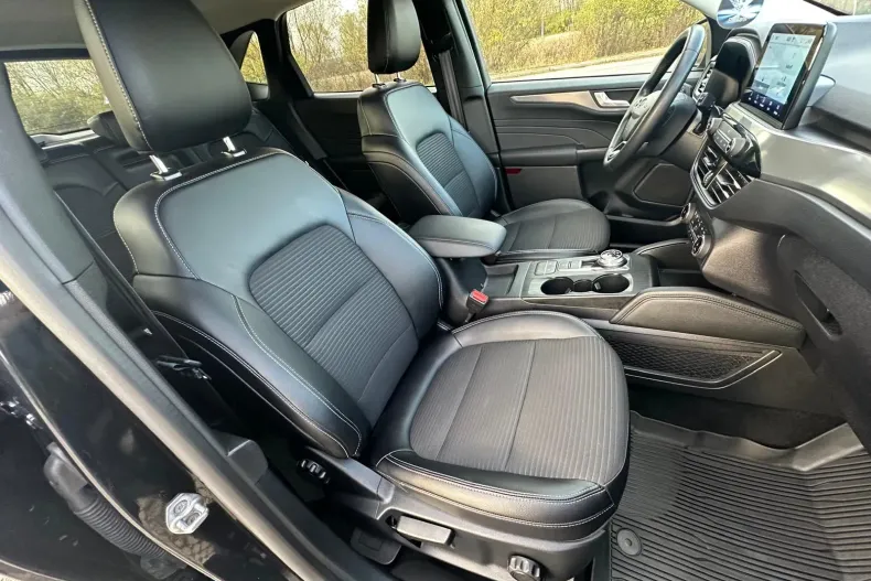 Ford Kuga din 2023 cu 83.000 km - oferta FOR151469 - foto 17