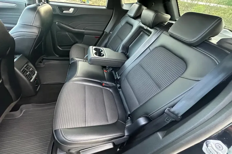 Ford Kuga din 2023 cu 83.000 km - oferta FOR151469 - foto 19