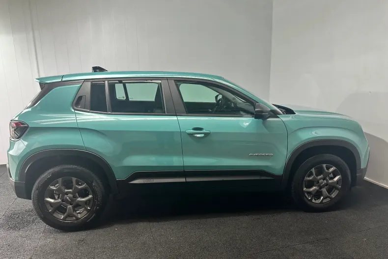 Jeep Avenger din 2024 cu 13.579 km - oferta JEE151473 - foto 4