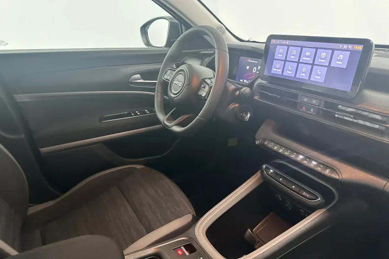 Jeep Avenger din 2024 cu 13.579 km - oferta JEE151473 - foto 7