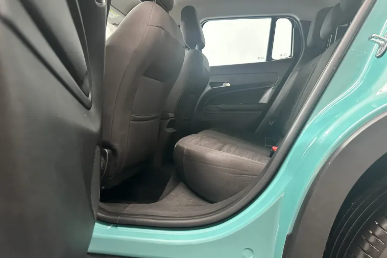 Jeep Avenger din 2024 cu 13.579 km - oferta JEE151473 - foto 11