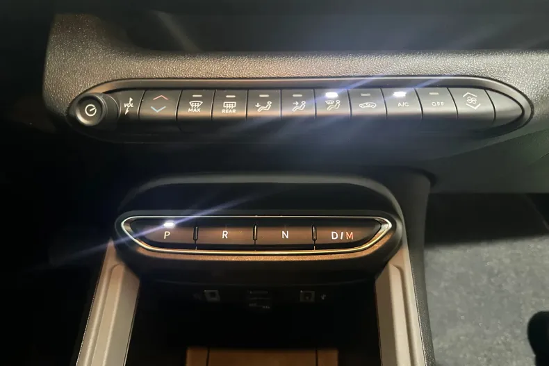 Jeep Avenger din 2024 cu 13.579 km - oferta JEE151473 - foto 14