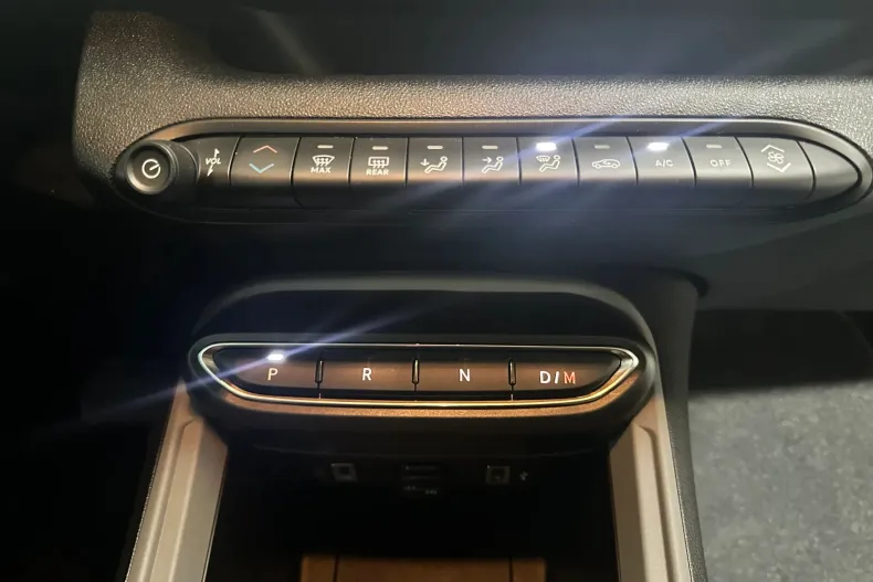 Jeep Avenger din 2024 cu 13.579 km - oferta JEE151473 - foto 15