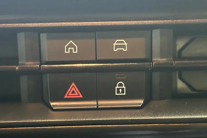 Jeep Avenger din 2024 cu 13.579 km - oferta JEE151473 - foto 22