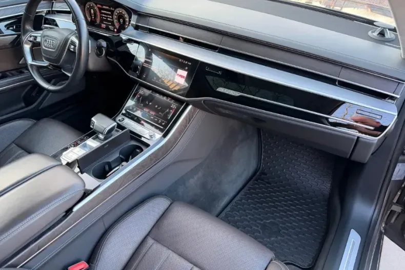 Audi A8 din 2021 cu 50.308 km - oferta AUD151475 - foto 13