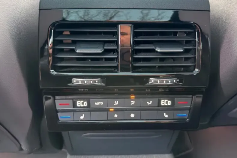 Volkswagen Touareg din 2024 cu 26.416 km - oferta VOL151476 - foto 12