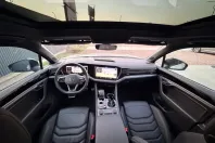 Volkswagen Touareg din 2024 cu 26.416 km - oferta VOL151476 - foto 14