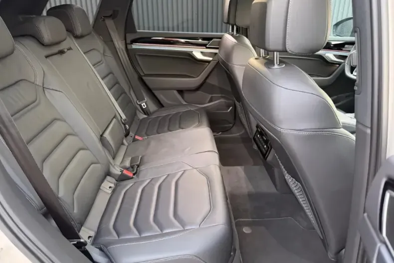 Volkswagen Touareg din 2024 cu 26.416 km - oferta VOL151476 - foto 15