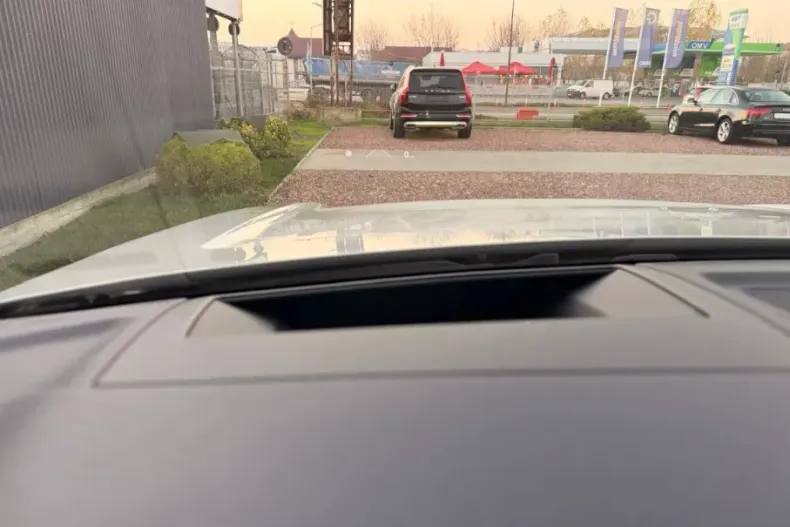 Volkswagen Touareg din 2024 cu 26.416 km - oferta VOL151476 - foto 22