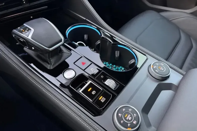 Volkswagen Touareg din 2024 cu 26.416 km - oferta VOL151476 - foto 27