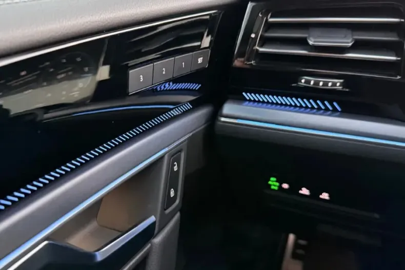 Volkswagen Touareg din 2024 cu 26.416 km - oferta VOL151476 - foto 28