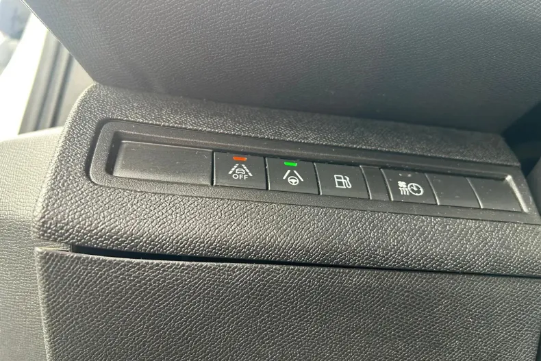 Peugeot 3008 din 2022 cu 76.859 km - oferta PEU151488 - foto 22