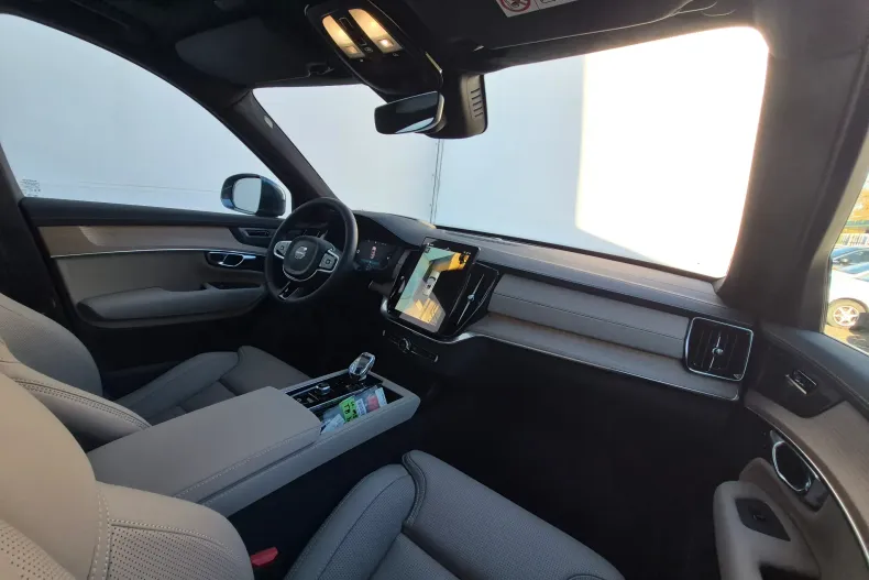 Volvo XC90 din 2025 cu 100 km - oferta VOL151489 - foto 17