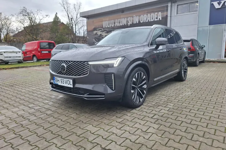 Volvo XC90 din 2025 cu 7.500 km - oferta VOL151492 - foto 2