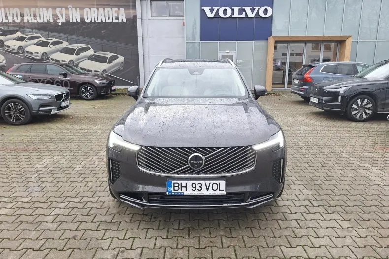 Volvo XC90 din 2025 cu 7.500 km - oferta VOL151492 - foto 3