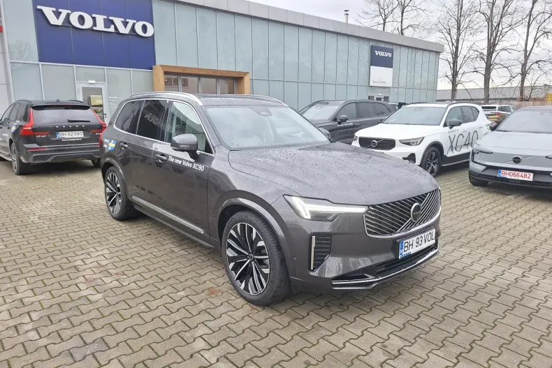 Volvo XC90 din 2025 cu 7.500 km - oferta VOL151492 - foto 5