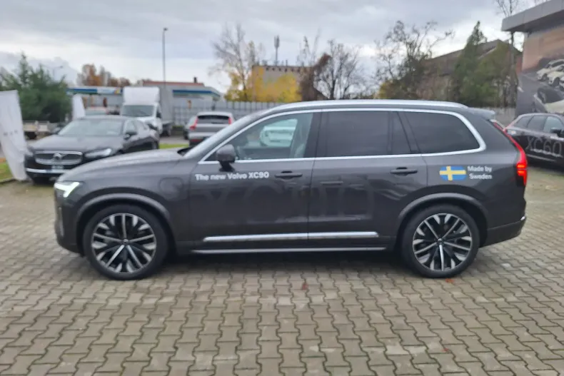 Volvo XC90 din 2025 cu 7.500 km - oferta VOL151492 - foto 8