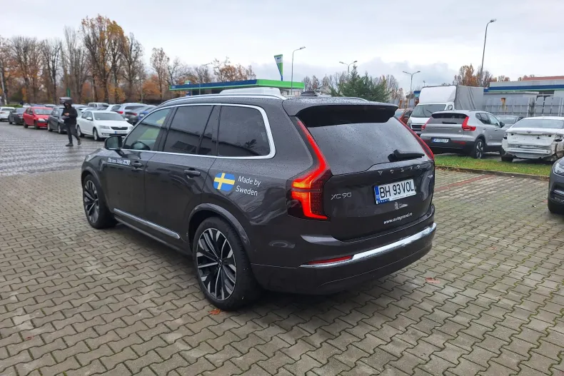 Volvo XC90 din 2025 cu 7.500 km - oferta VOL151492 - foto 9