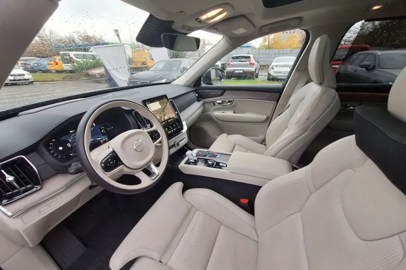 Volvo XC90 din 2025 cu 7.500 km - oferta VOL151492 - foto 15