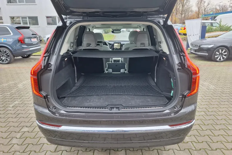 Volvo XC90 din 2025 cu 7.500 km - oferta VOL151492 - foto 36