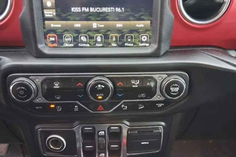 Jeep Wrangler din 2020 cu 87.010 km - oferta JEE151501 - foto 10