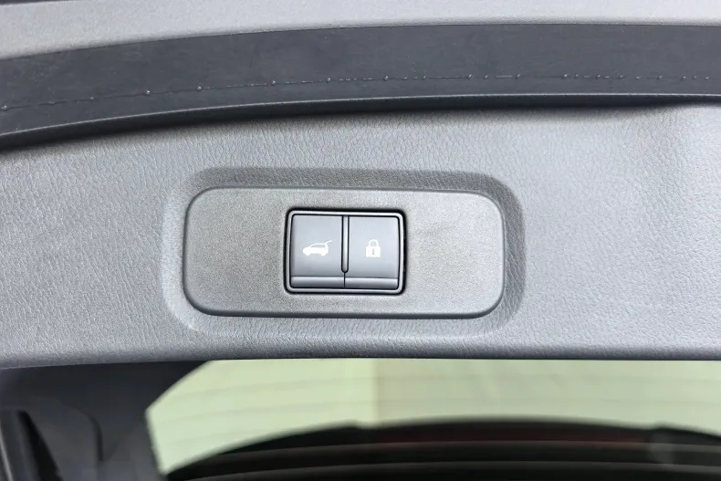 Nissan Qashqai din 2025 cu 1.300 km - oferta NIS151506 - foto 9