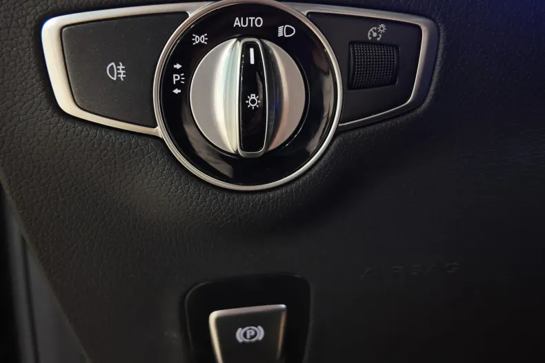 Mercedes-Benz E din 2020 cu 79.000 km - oferta MER151508 - foto 24