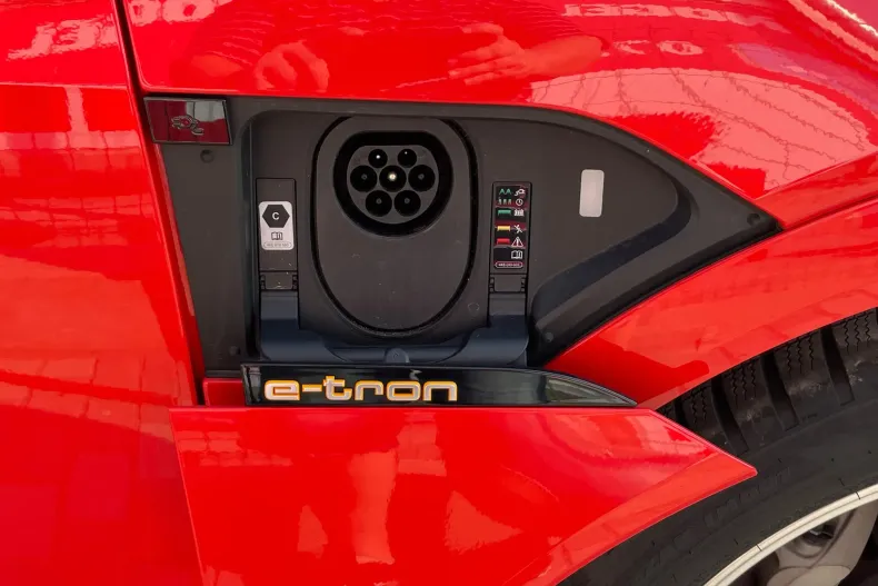 Audi e-tron din 2022 cu 30.500 km - oferta AUD151520 - foto 22