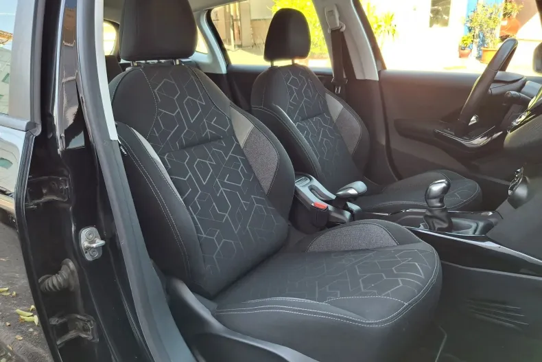 Peugeot 2008 din 2019 cu 177.000 km - oferta PEU151523 - foto 13