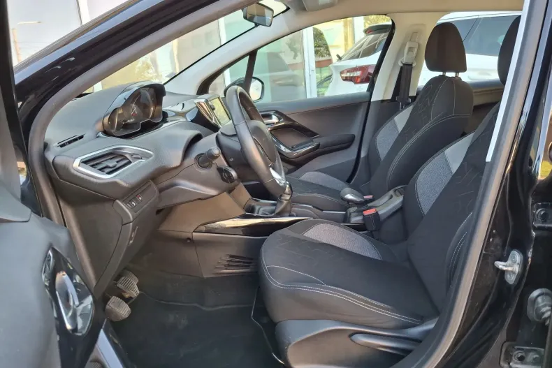 Peugeot 2008 din 2019 cu 177.000 km - oferta PEU151523 - foto 14