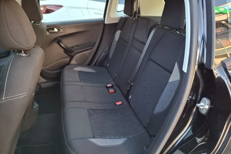 Peugeot 2008 din 2019 cu 177.000 km - oferta PEU151523 - foto 17