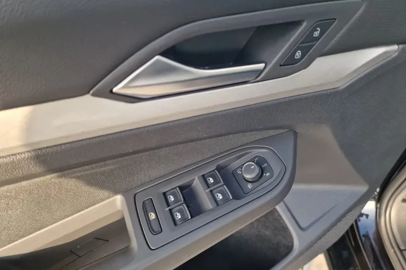 Volkswagen Golf din 2021 cu 166.276 km - oferta VOL151531 - foto 9