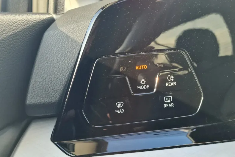 Volkswagen Golf din 2021 cu 166.276 km - oferta VOL151531 - foto 12