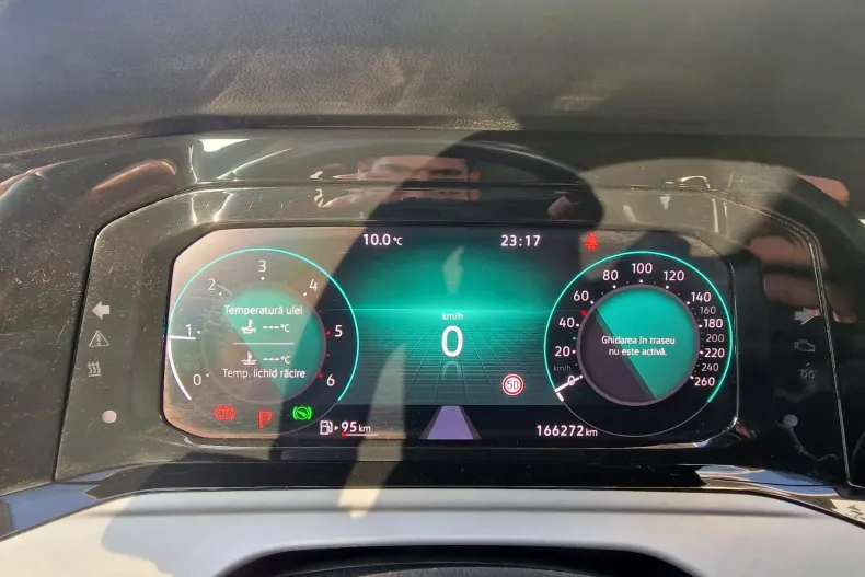 Volkswagen Golf din 2021 cu 166.276 km - oferta VOL151531 - foto 14